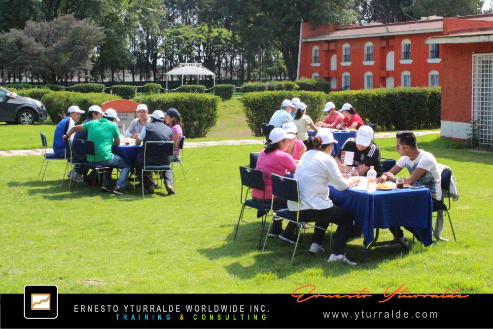 Team Building Coach LATAM | Talleres vivenciales para impulsar el liderazgo colaborativo y la empatía