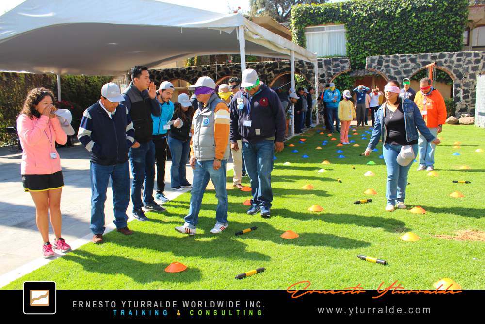 Team Building Coach LATAM | Coaching de Equipos para inspirar compromiso y resultados sostenibles