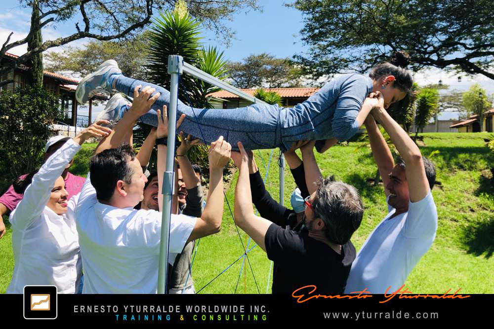 Team Building Coach LATAM | Experiencias de Coaching Vivencial para líderes y equipos de trabajo
