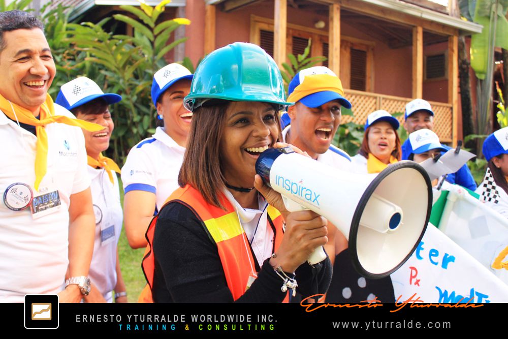 Team Building Coach LATAM | Talleres vivenciales para fortalecer liderazgo, confianza y comunicación efectiva